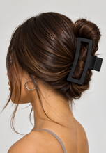 Pinza para el pelo con garra rectangular de gran tamaño