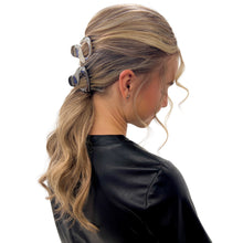 Metallic Petite Tusk Claw Hair Clip (Metallic Gunmetal)